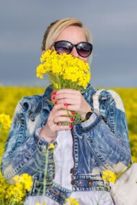 nature, summer, beautiful, fun, outdoors, flower wallpaper, people, woman, flower, happiness, sunglasses, adult, smile, girl, joy, person, freedom, portrait, beautiful flowers, blooming yellow field with rape, happy, young, female, lifestyle, flower background, travel, vacation, relax, cheerful, healthy, blue smile, blue healthy, blue happiness, blue fun